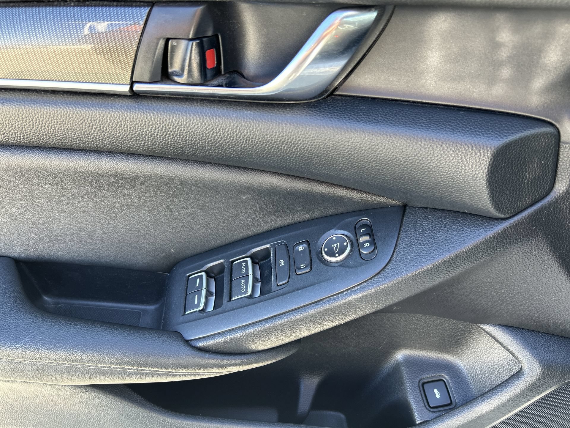 Used 2022 Honda Accord Sport image 15