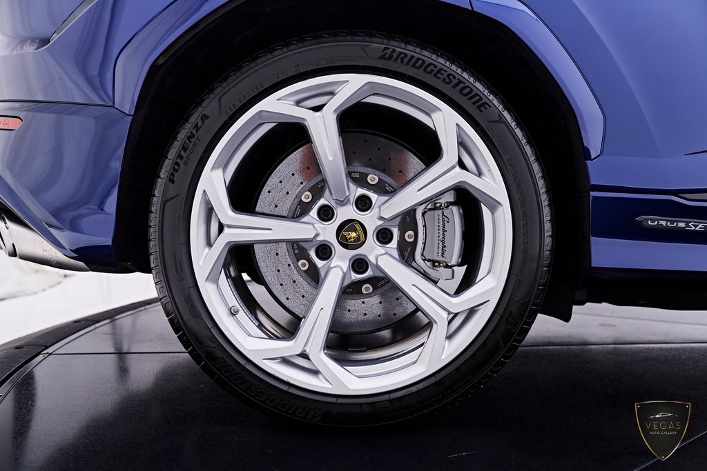 Used 2026 Lamborghini Urus S AWD/4WD image 32