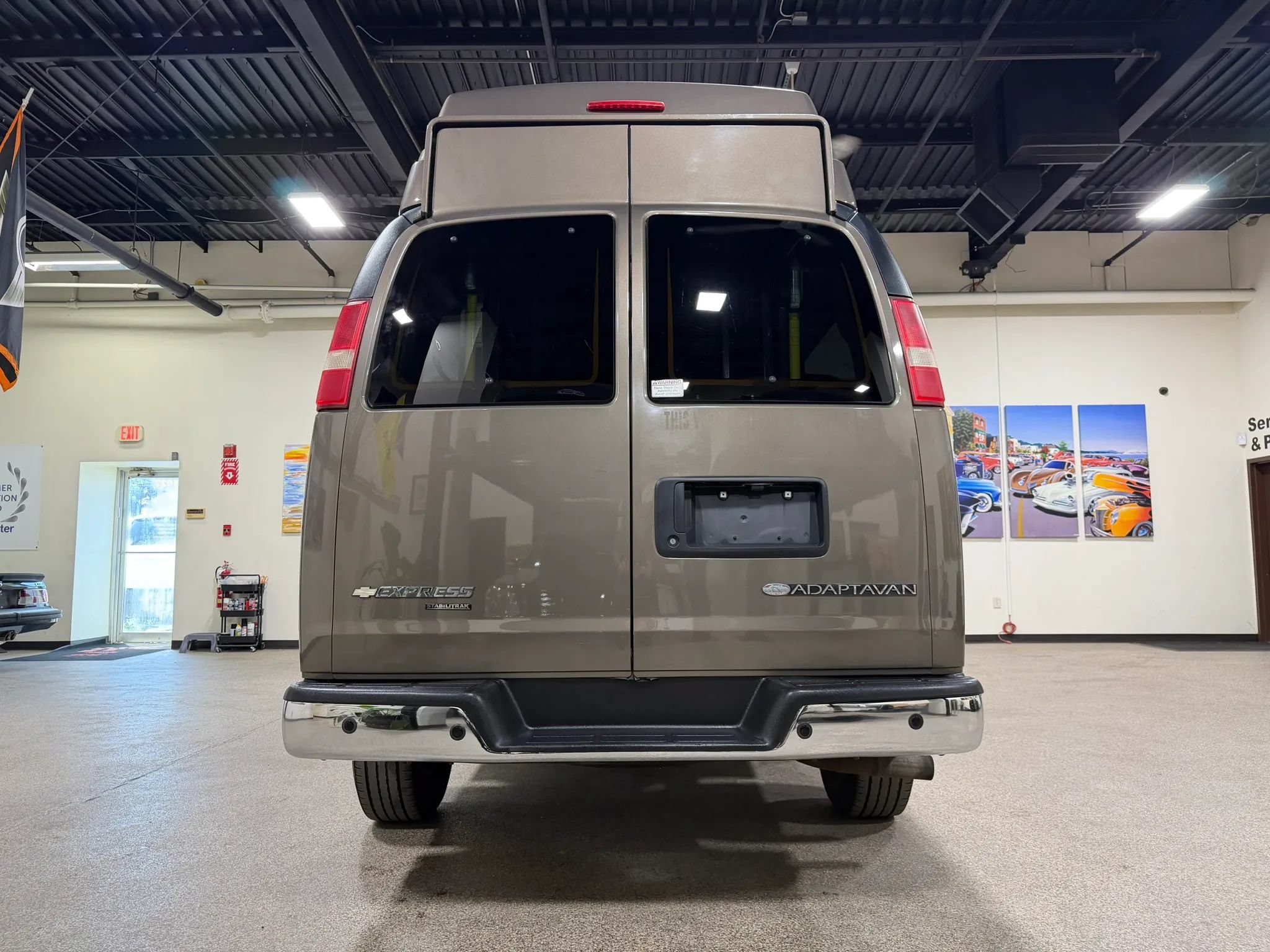 Used 2014 Chevrolet Express 3500 LT w/ LT Preferred Equipment Group RWD image 18