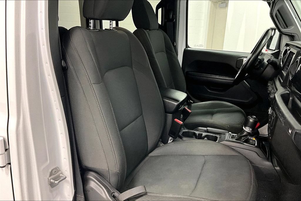 Used 2021 Jeep Wrangler Unlimited Sport AWD/4WD image 9