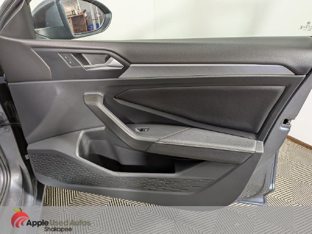 Used 2024 Volkswagen Jetta SE FWD image 35