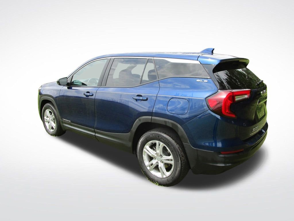 Used 2022 GMC Terrain SLE FWD image 3