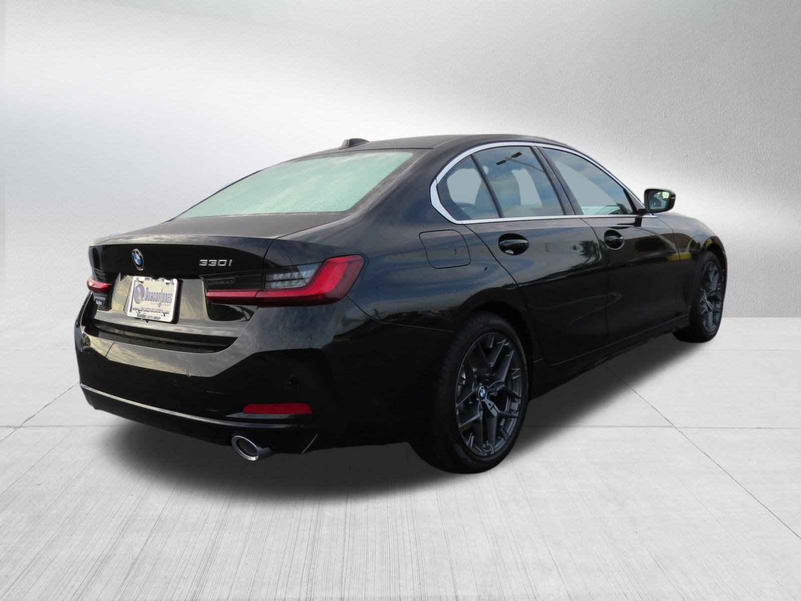 New 2025 BMW 330i Sedan w/ Convenience Package image 7