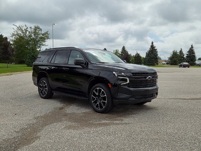 Used 2021 Chevrolet Tahoe RST w/ Luxury Package AWD/4WD image 3