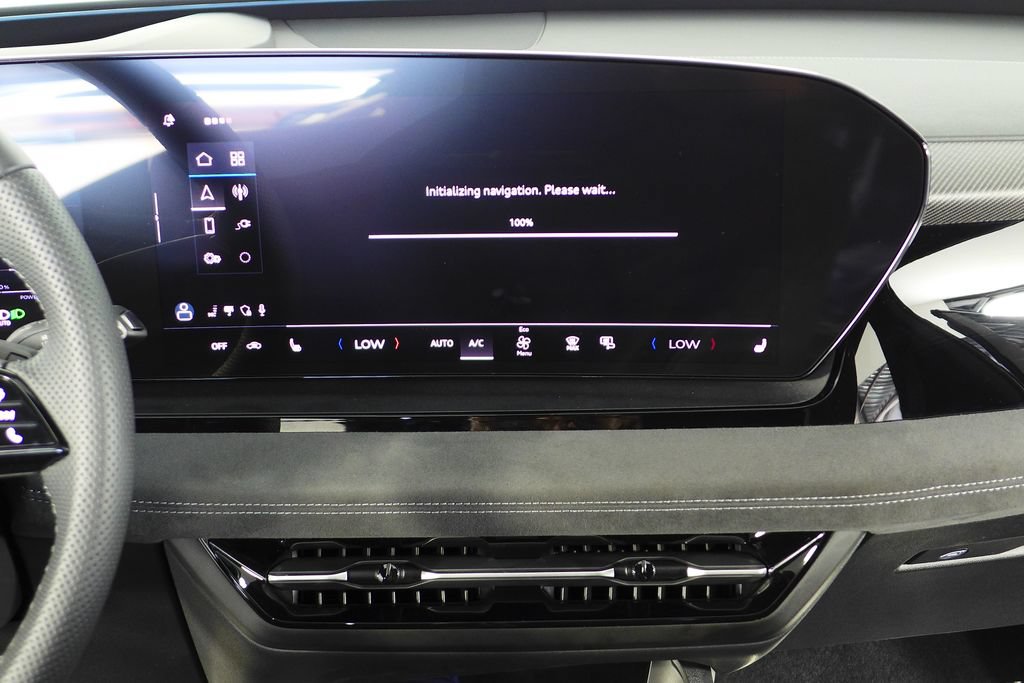 Used 2025 Audi SQ6 e-tron Premium Plus w/ Premium Plus AWD/4WD image 26