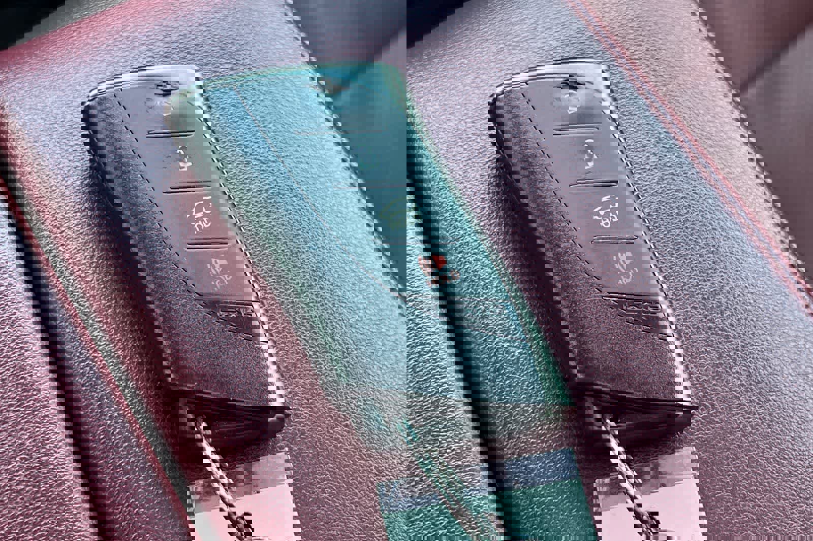 Used 2020 Lexus GX 460 Premium w/ Premium Package image 27