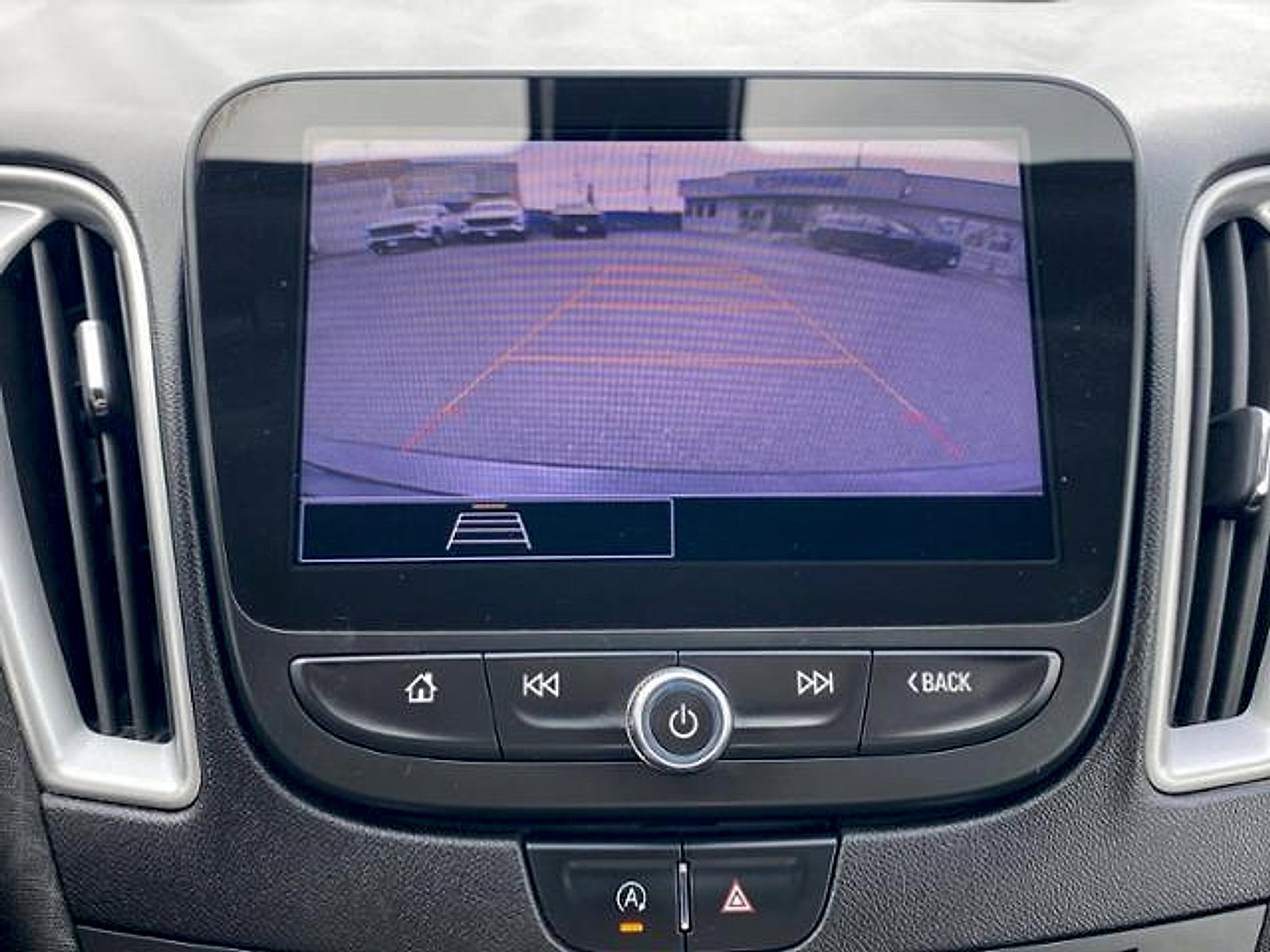 Used 2022 Chevrolet Malibu LT FWD image 30