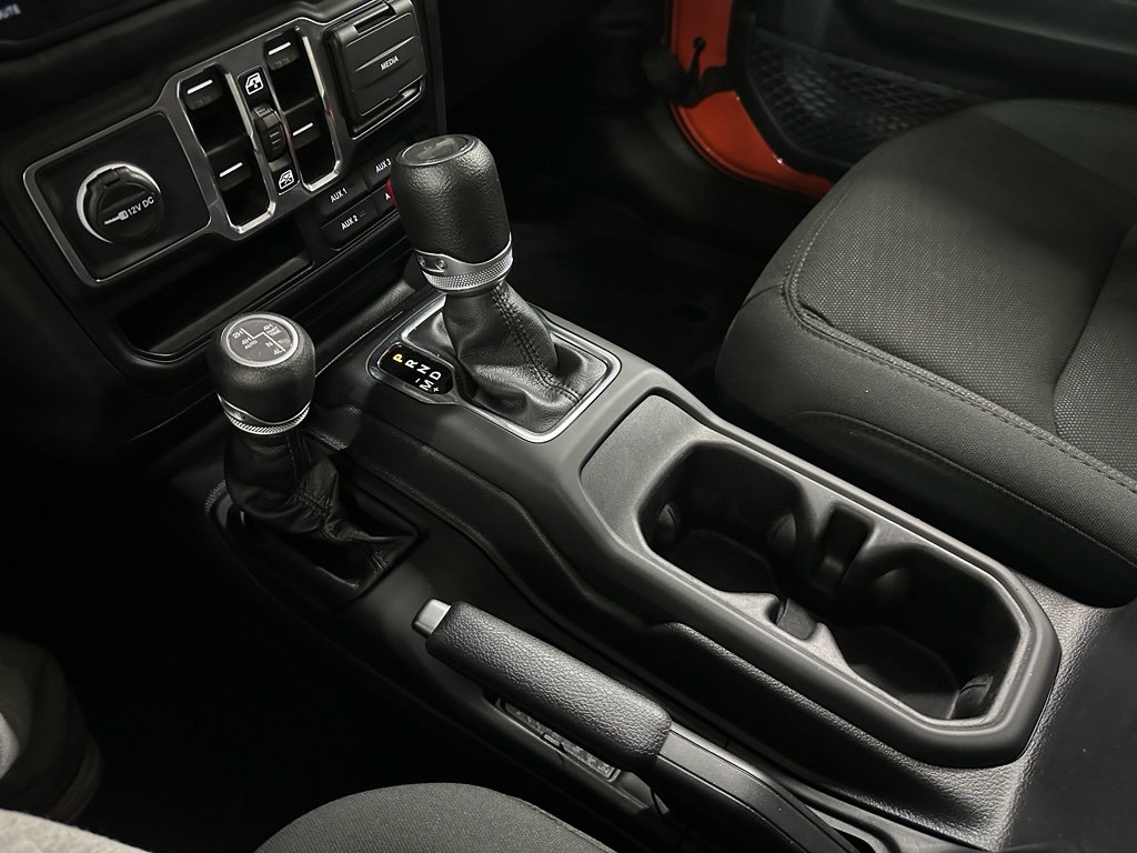 Used 2023 Jeep Wrangler Unlimited w/ Cold Weather Group image 29