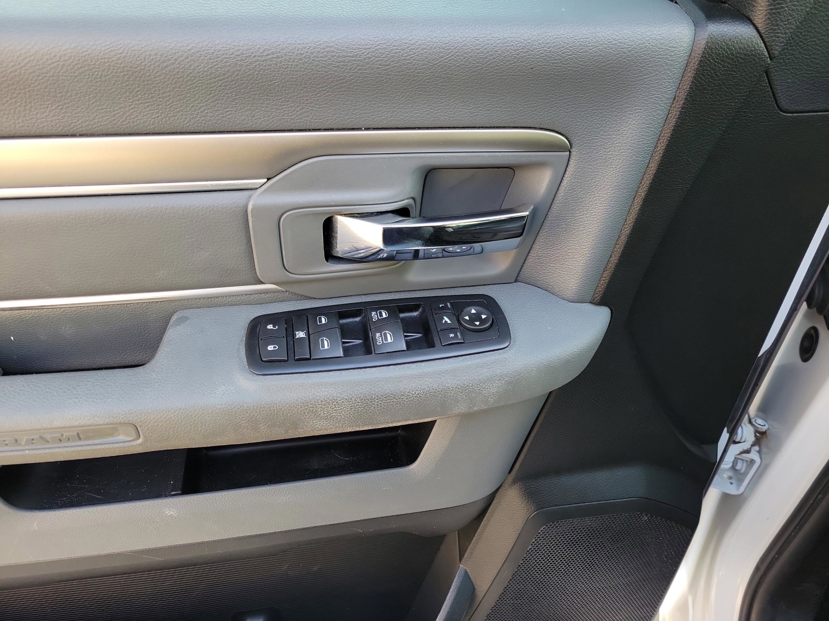 Used 2016 RAM 1500 Big Horn image 29