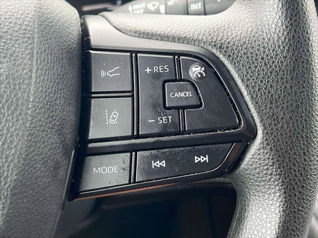 Certified 2025 Toyota Sienna LE image 26