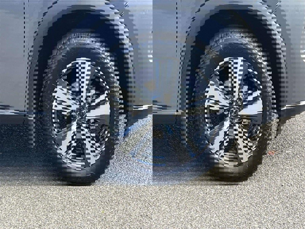 Certified 2024 Nissan Rogue SL w/ SL Premium Package image 7