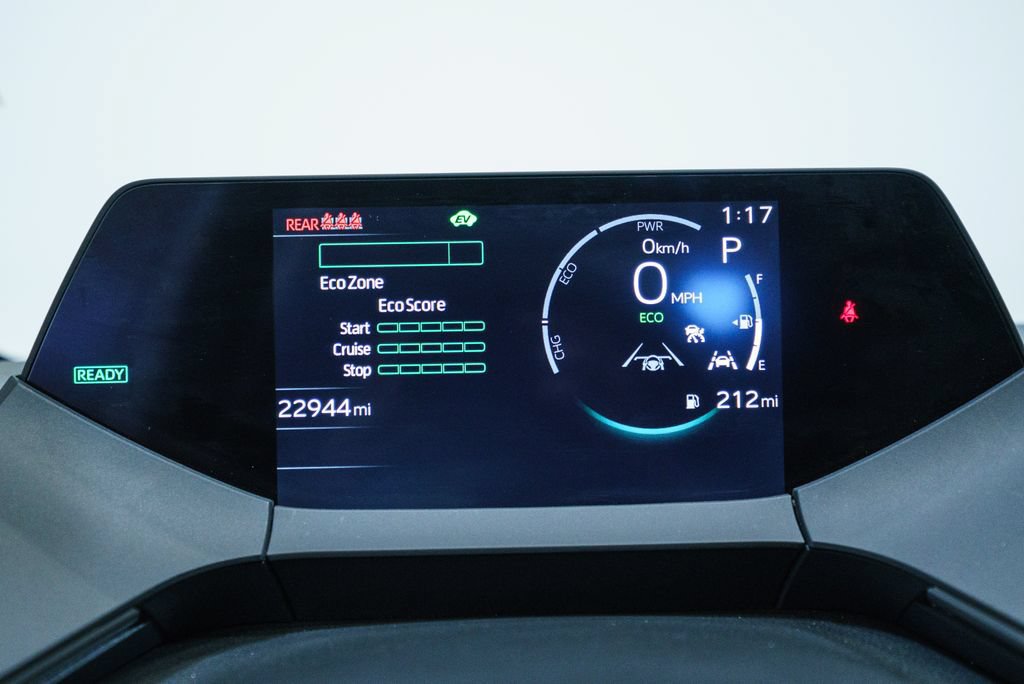 Used 2025 Toyota Prius XLE FWD image 17