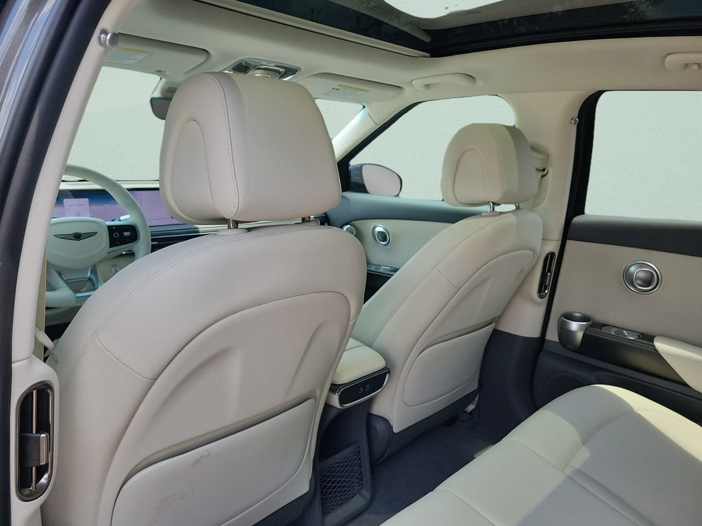 New 2026 Genesis GV60 RWD image 7