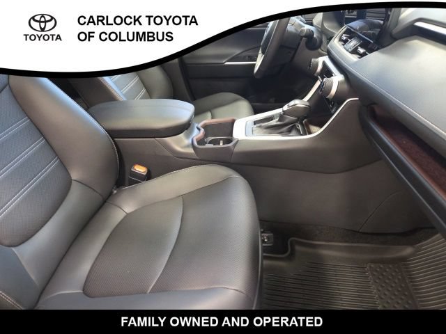 Used 2025 Toyota RAV4 Limited FWD image 21