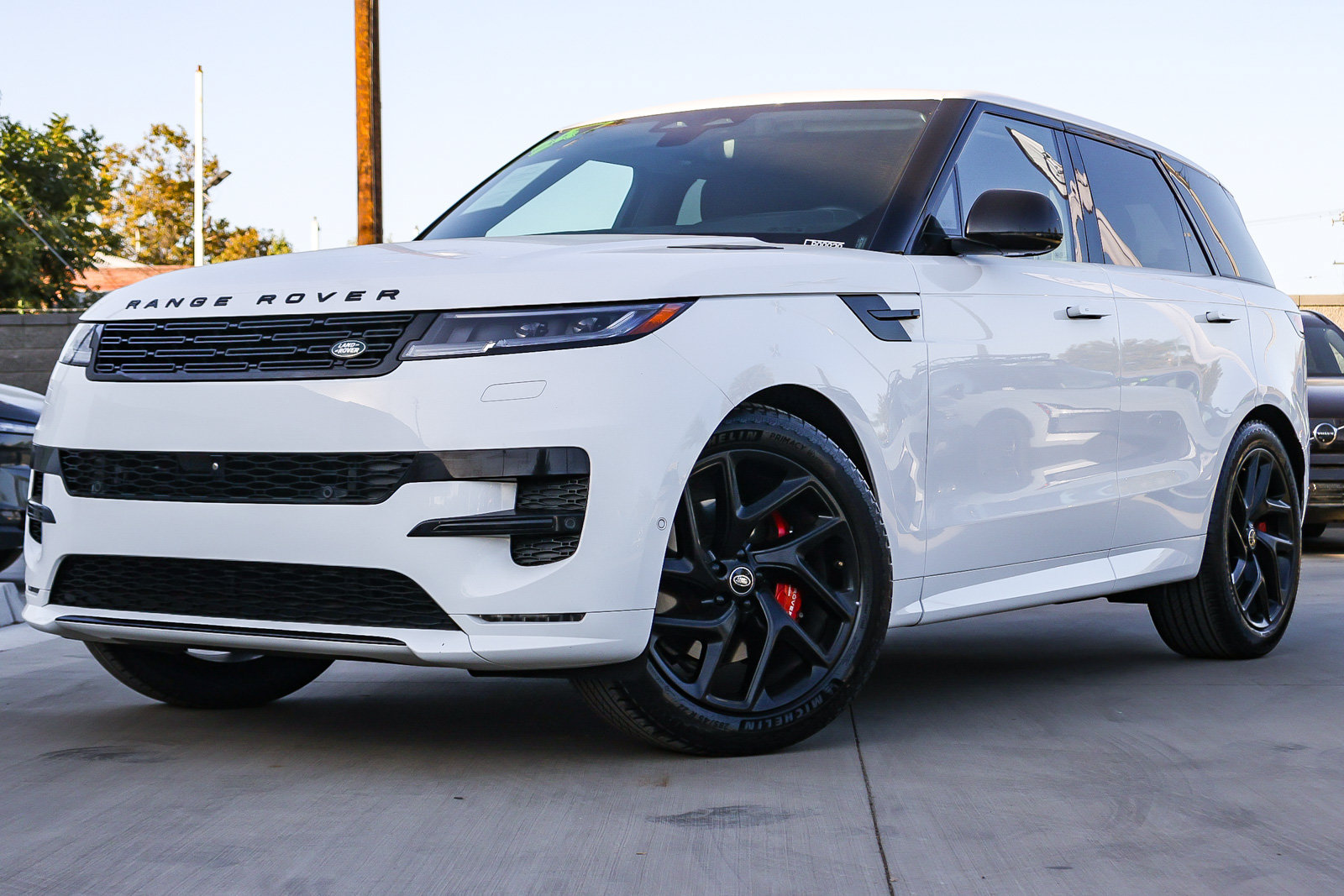 Certified 2024 Land Rover Range Rover Sport Dynamic SE AWD/4WD image 1