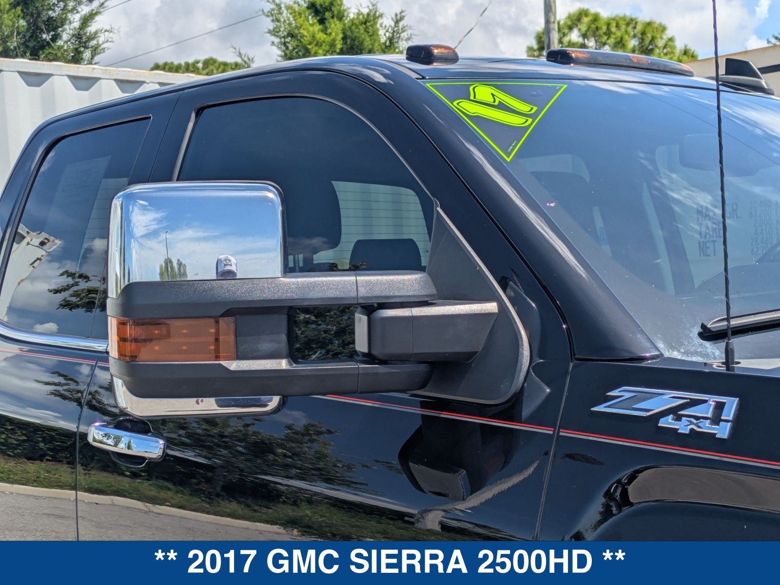 Used 2017 GMC Sierra 2500 SLT w/ Suspension Package, Off-Road AWD/4WD image 11