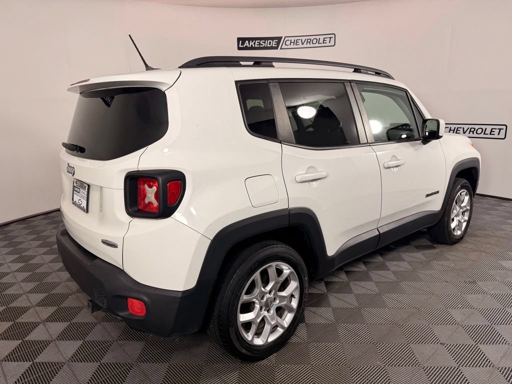 Used 2015 Jeep Renegade Latitude AWD/4WD image 6