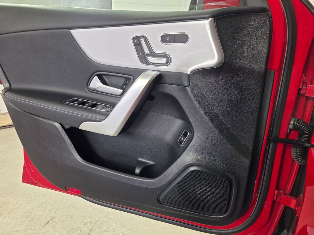 Used 2019 Mercedes-Benz A 220 4MATIC image 22