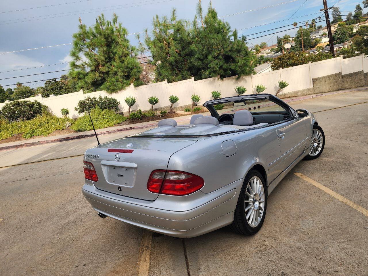 Used 2003 Mercedes-Benz CLK 320 Cabriolet image 8