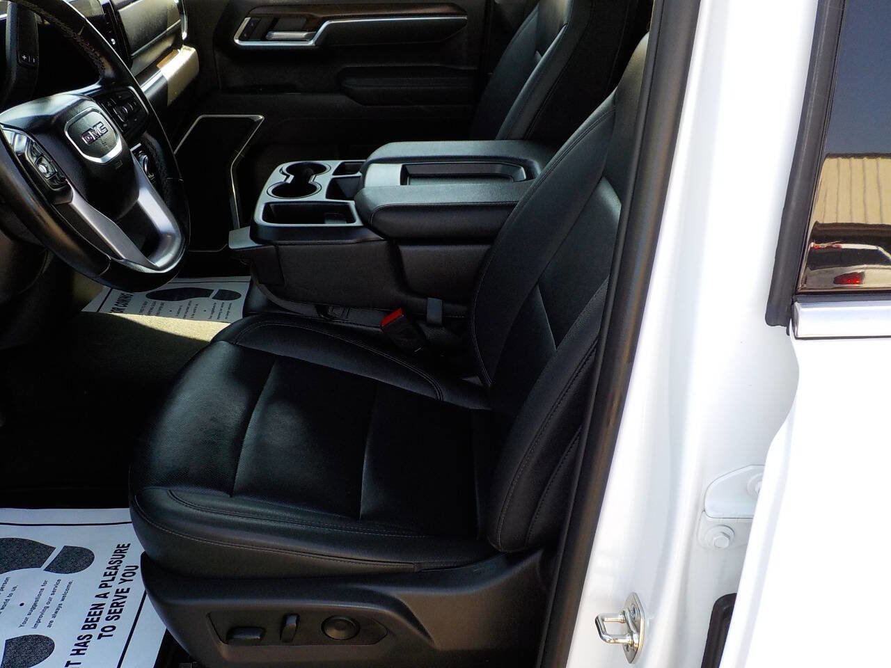 Used 2025 GMC Sierra 1500 SLT AWD/4WD image 13