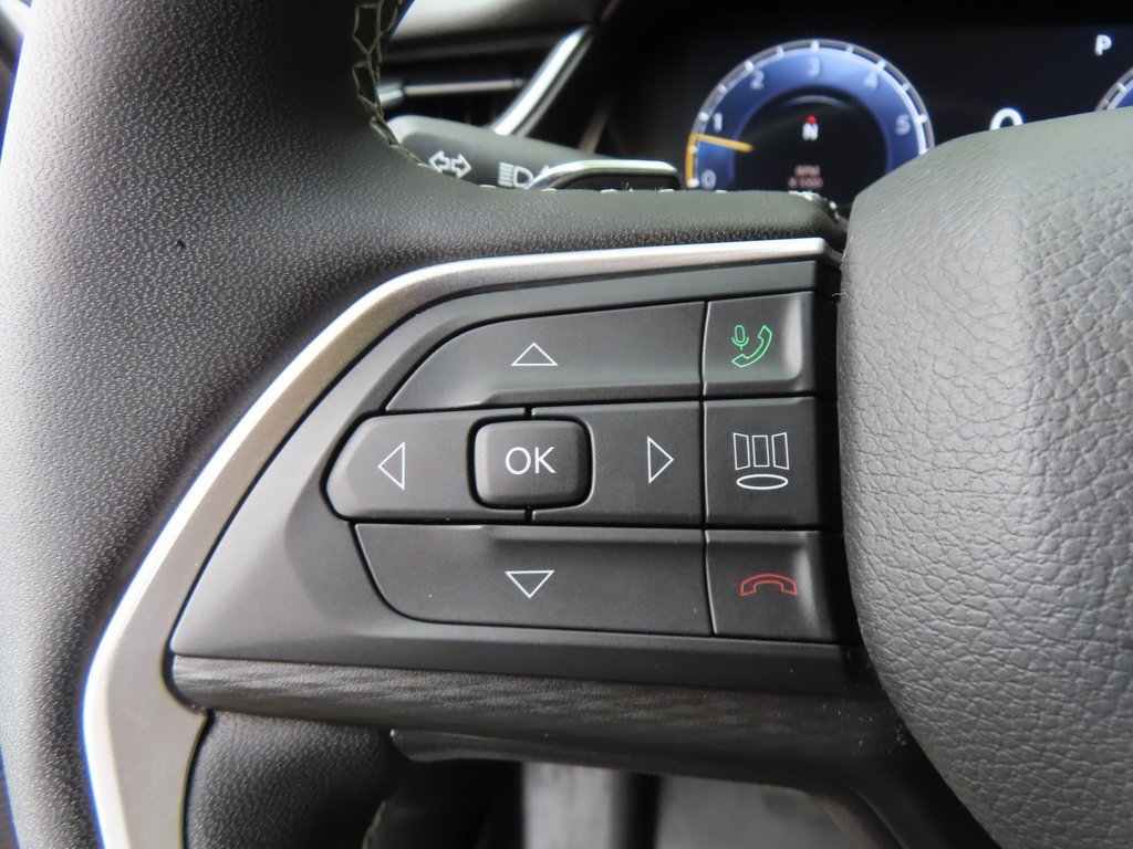 Certified 2024 Jeep Grand Cherokee Altitude image 20