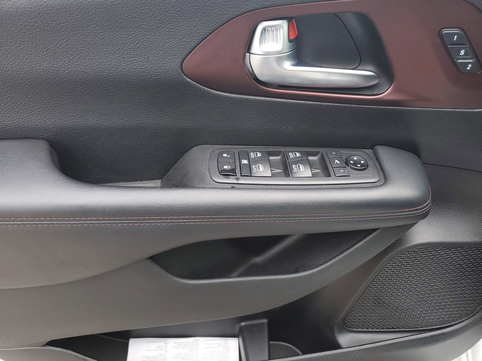 Used 2020 Chrysler Pacifica Limited FWD image 17