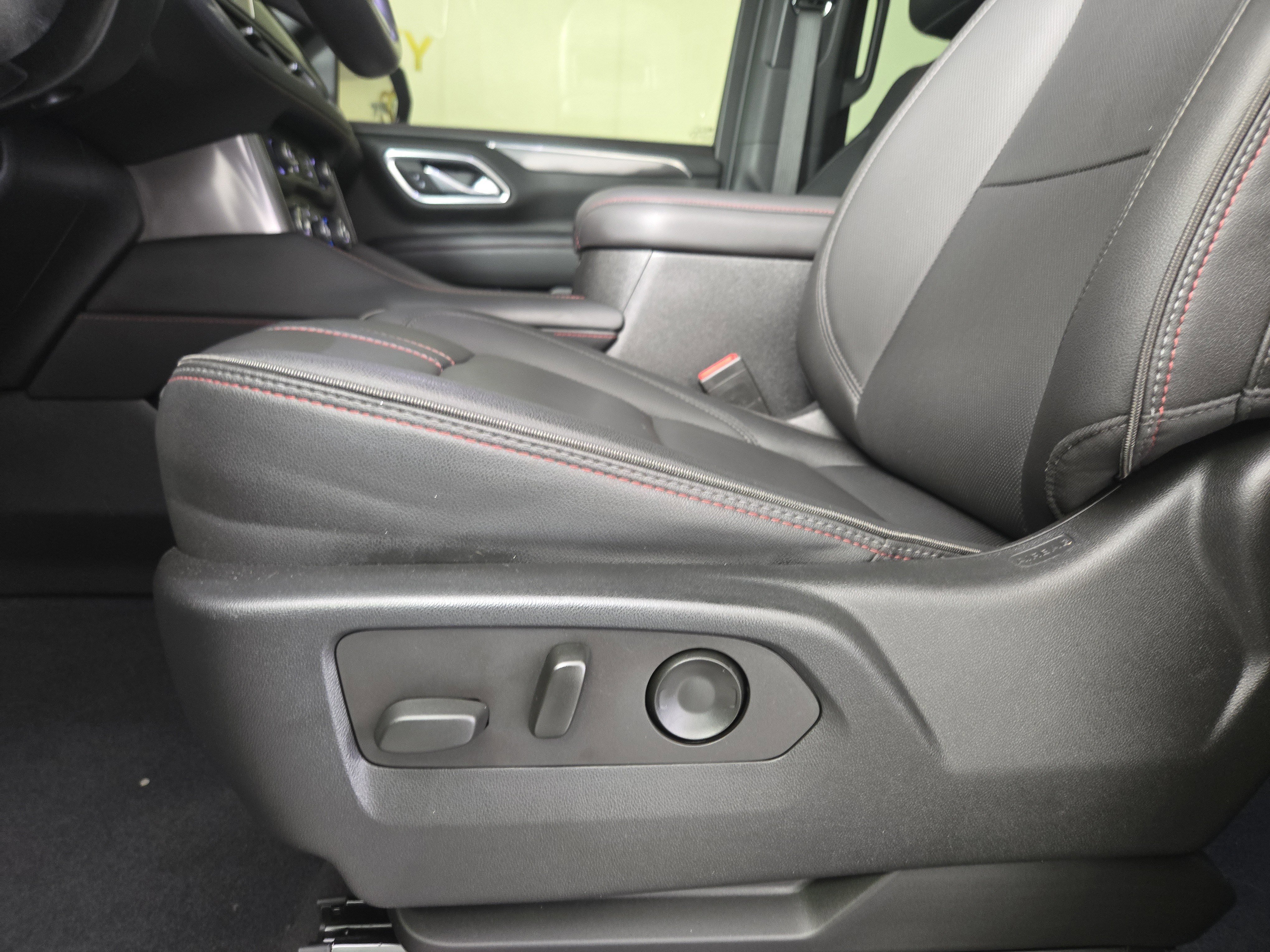 Certified 2022 Chevrolet Tahoe RST image 33