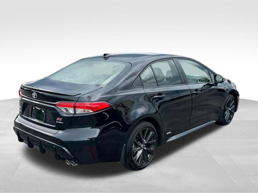 Certified 2026 Toyota Corolla SE w/ SE Premium Package AWD/4WD image 6