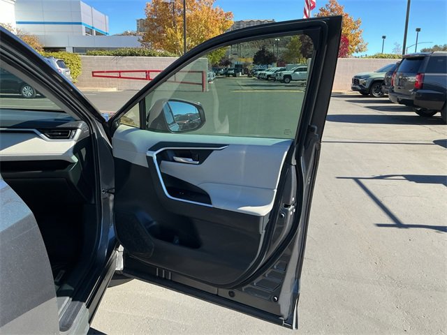 Used 2019 Toyota RAV4 XLE image 20