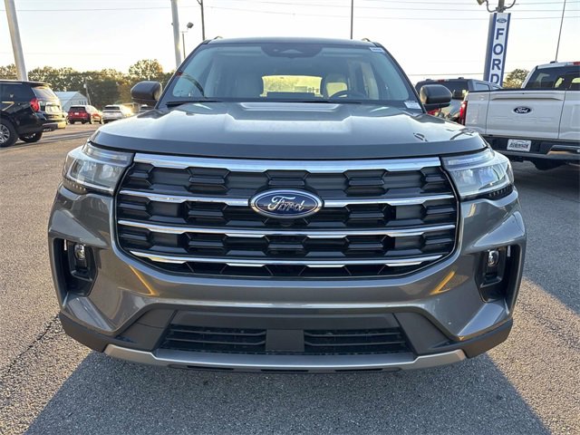New 2026 Ford Explorer Active w/ Active Comfort Package image 2