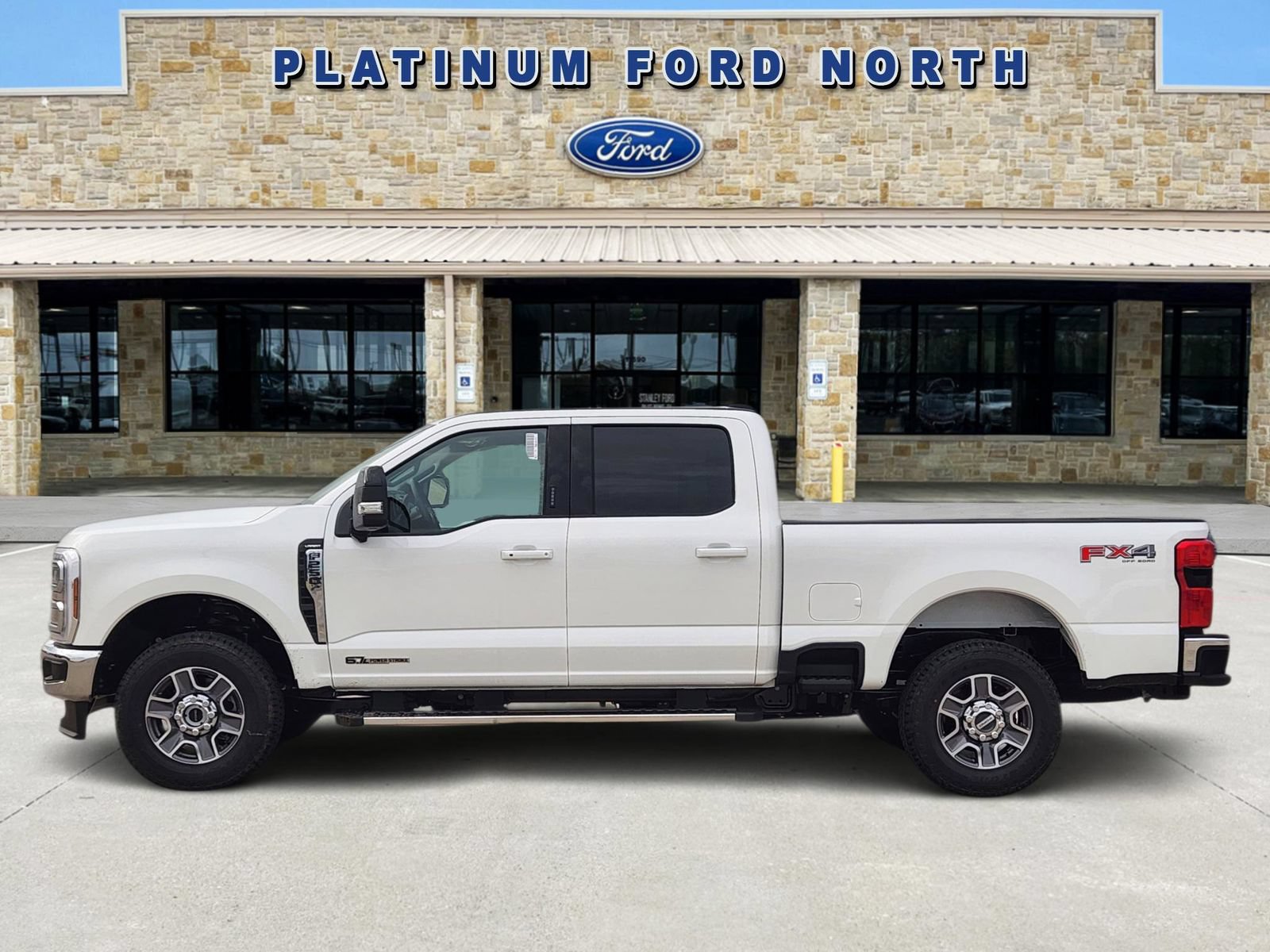 New 2026 Ford F250 Lariat w/ FX4 Off-Road Package AWD/4WD video 3