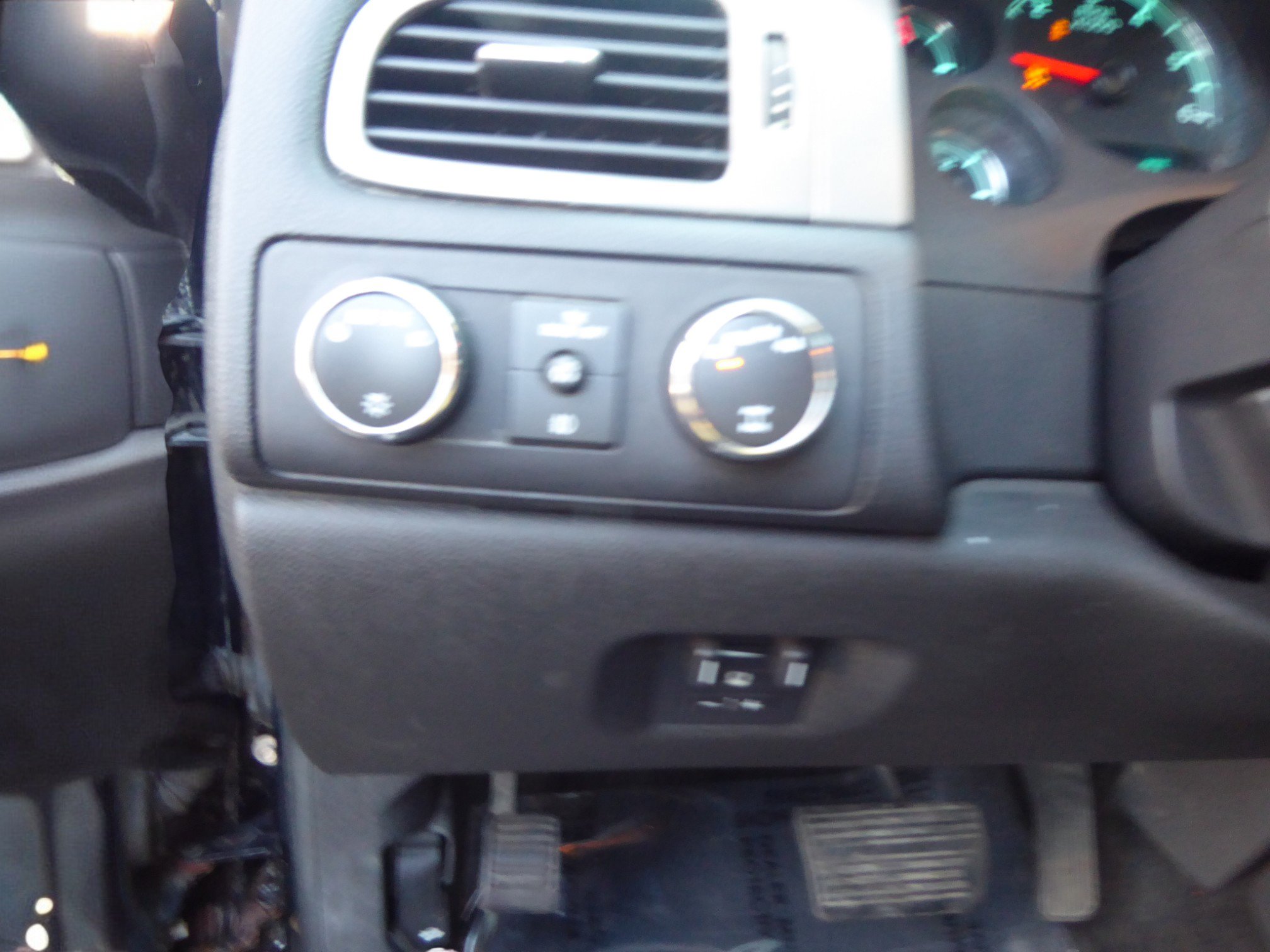 Used 2012 Chevrolet Silverado 1500 LTZ image 9