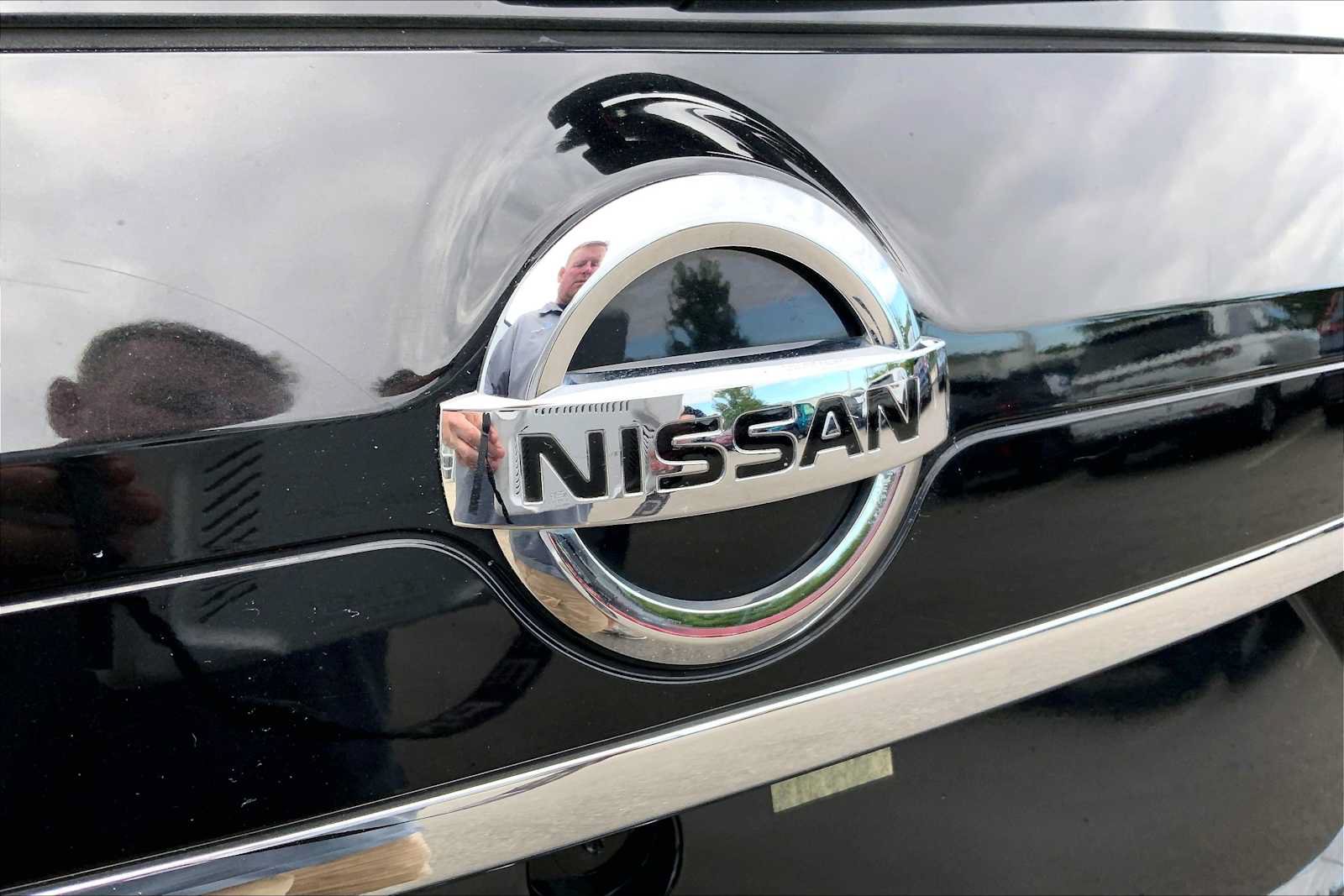 Used 2020 Nissan Rogue S w/ Special Edition Package AWD/4WD image 32