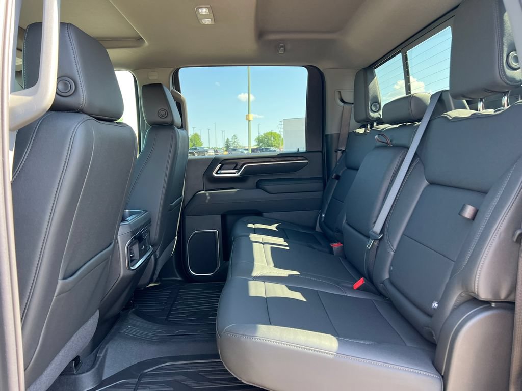 New 2026 GMC Sierra 2500 SLT w/ SLT Premium Package AWD/4WD image 5
