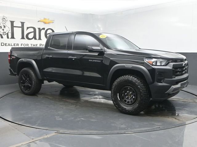Used 2023 Chevrolet Colorado Trail Boss w/ Advanced Trailering Package AWD/4WD image 6