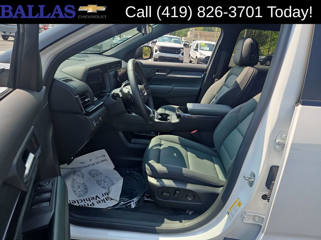 Certified 2026 GMC Terrain AT4 AWD/4WD image 9
