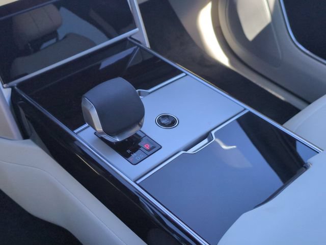 New 2026 Land Rover Range Rover Long Wheelbase SE AWD/4WD image 9