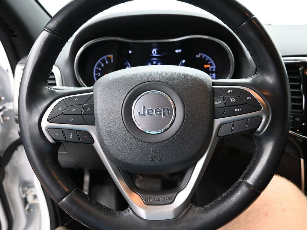 Used 2020 Jeep Grand Cherokee Laredo w/ Laredo X Package image 14