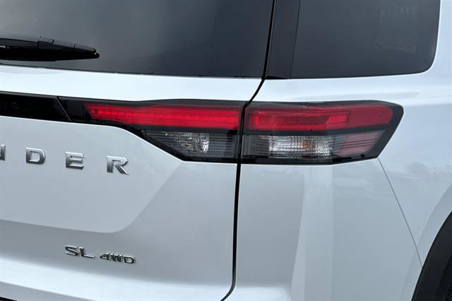 New 2025 Nissan Pathfinder SL image 33