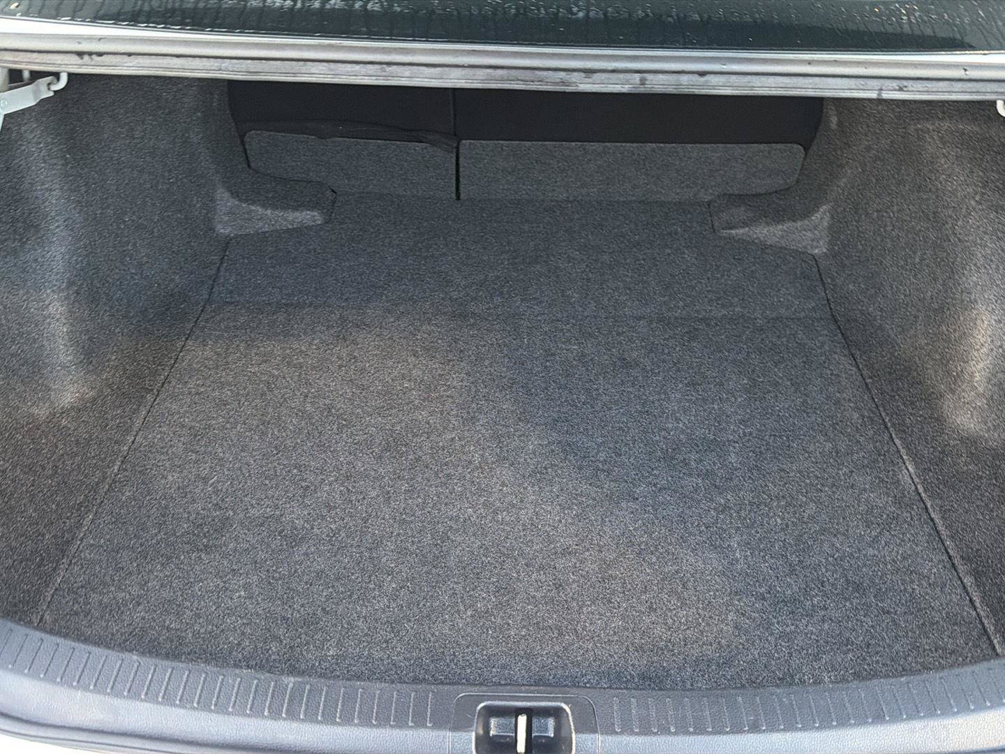 Certified 2025 Toyota Corolla LE FWD image 31