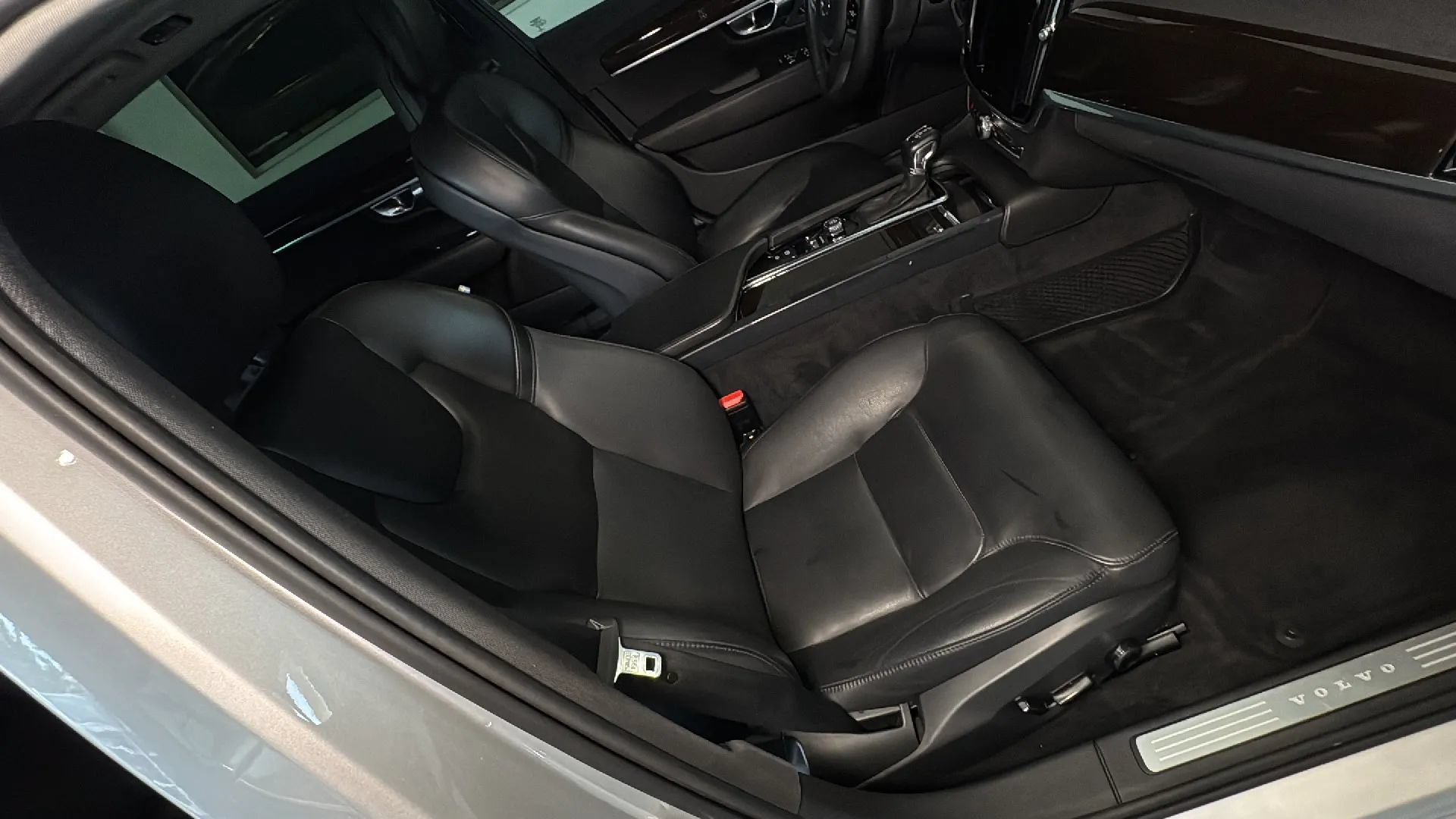 Used 2019 Volvo S90 T5 Momentum FWD image 27