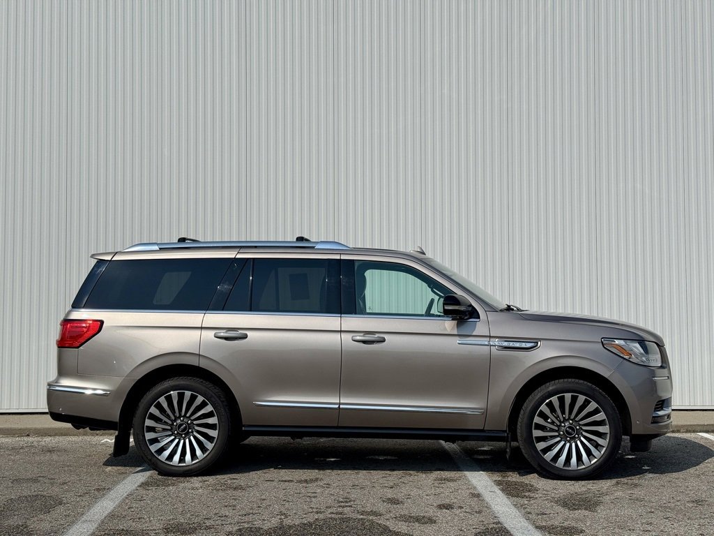 Used 2020 Lincoln Navigator Reserve w/ Luxury Package image 6