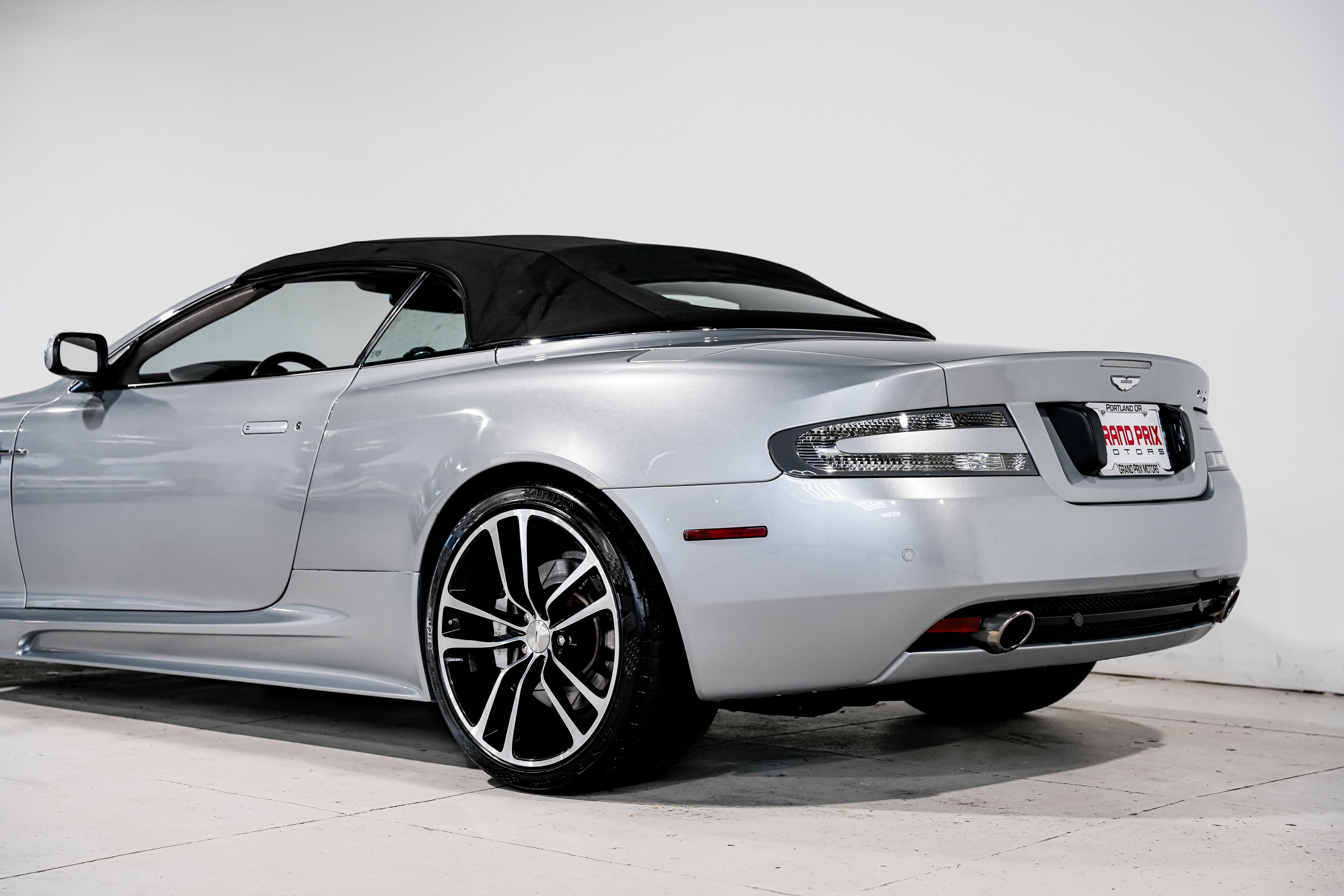 Used 2007 Aston Martin DB9 Volante image 28