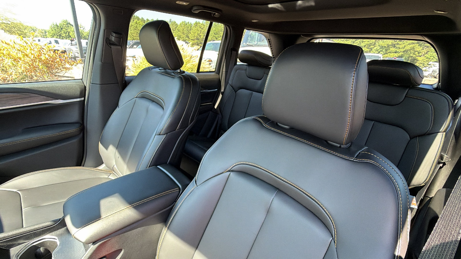 New 2026 Jeep Grand Cherokee Limited AWD/4WD image 18