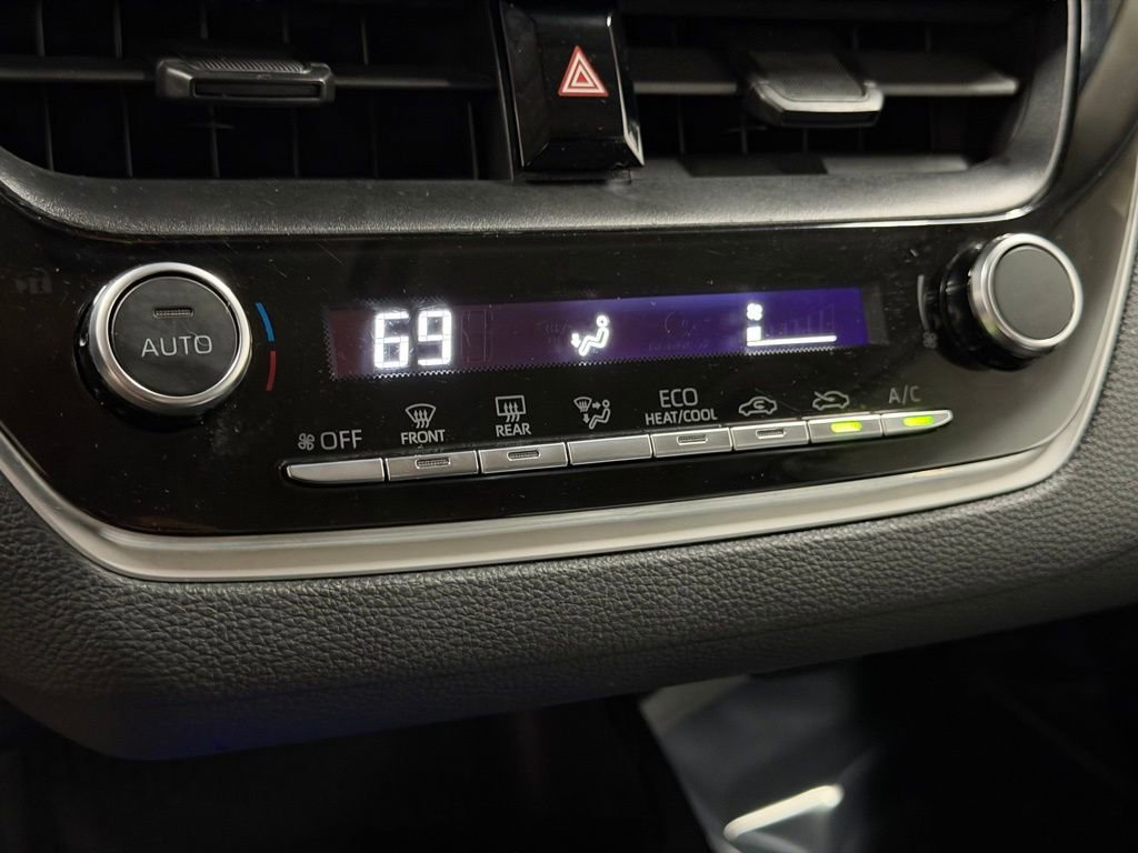 Used 2024 Toyota Corolla LE image 16