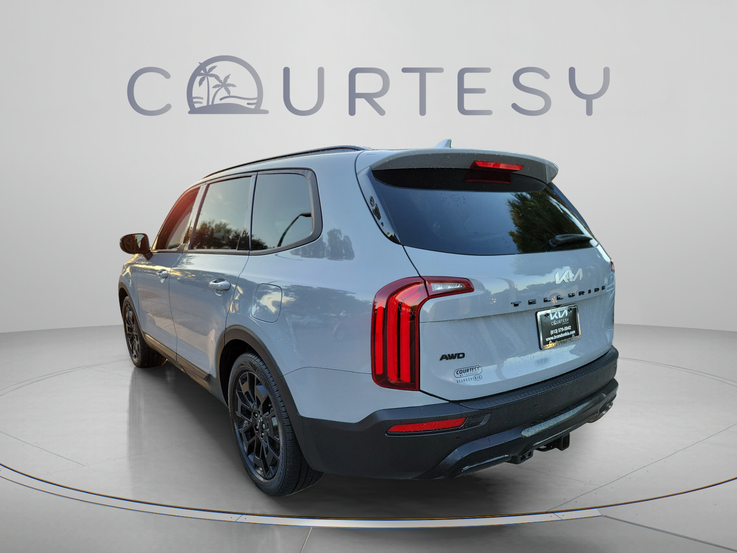 Certified 2022 Kia Telluride EX w/ EX Premium Package AWD/4WD image 2
