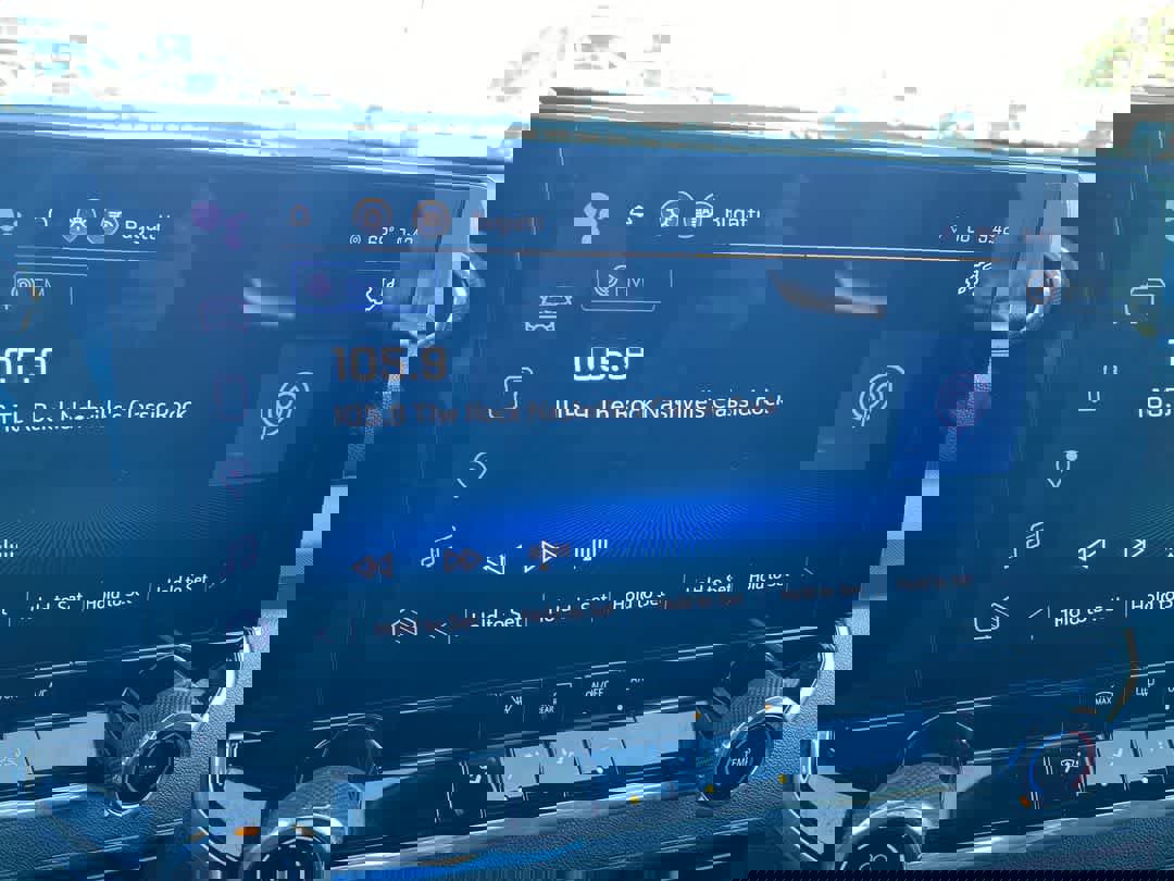 Used 2023 Chevrolet Colorado W/T image 16