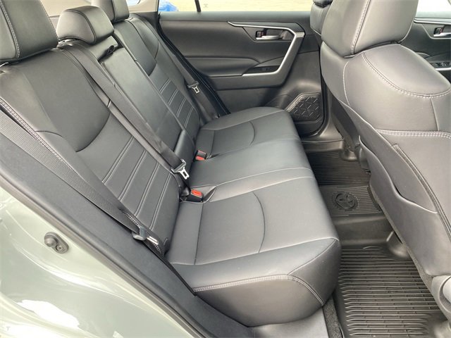 Used 2022 Toyota RAV4 XLE Premium image 29