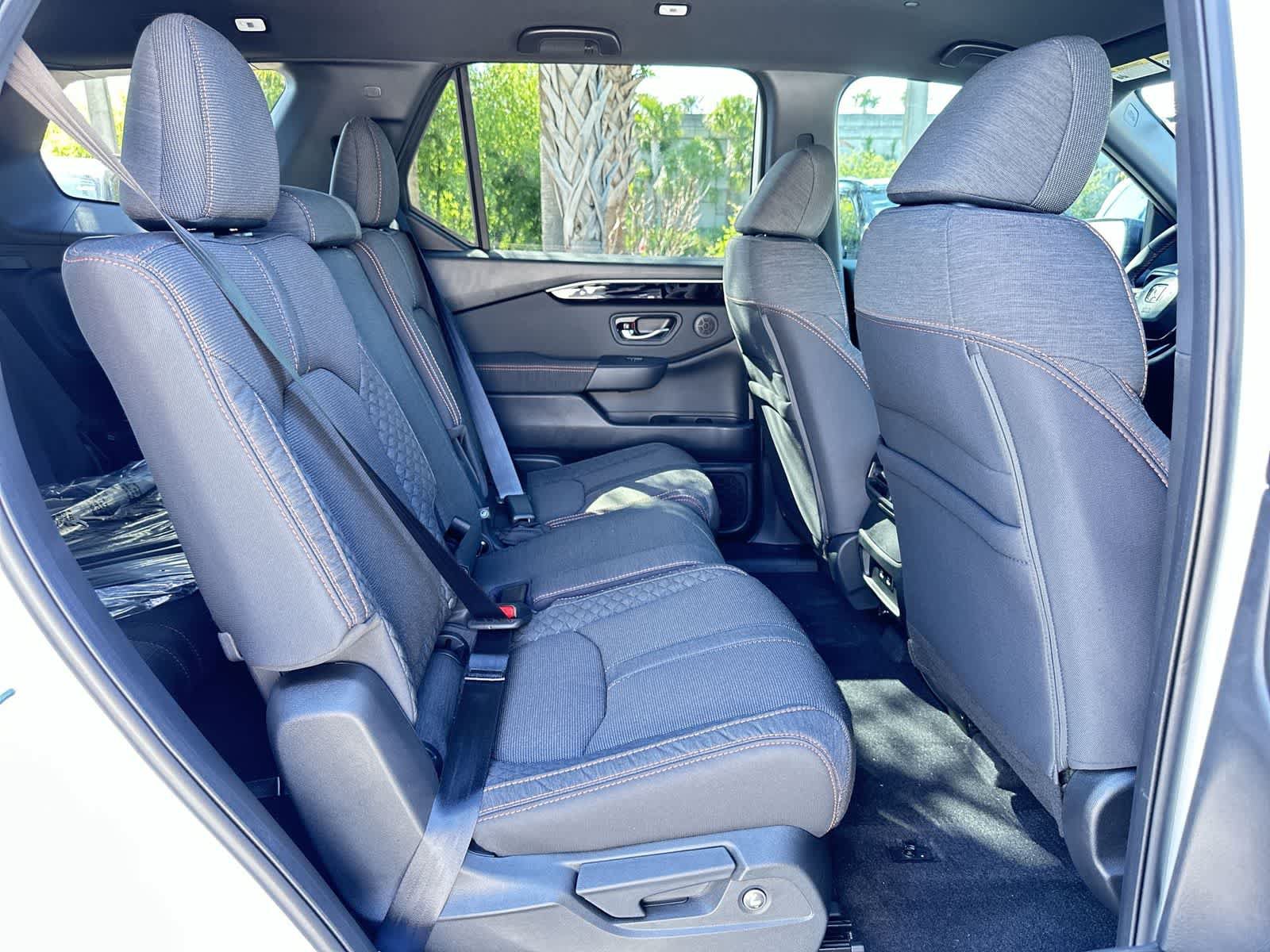 New 2026 Honda Pilot Sport image 17