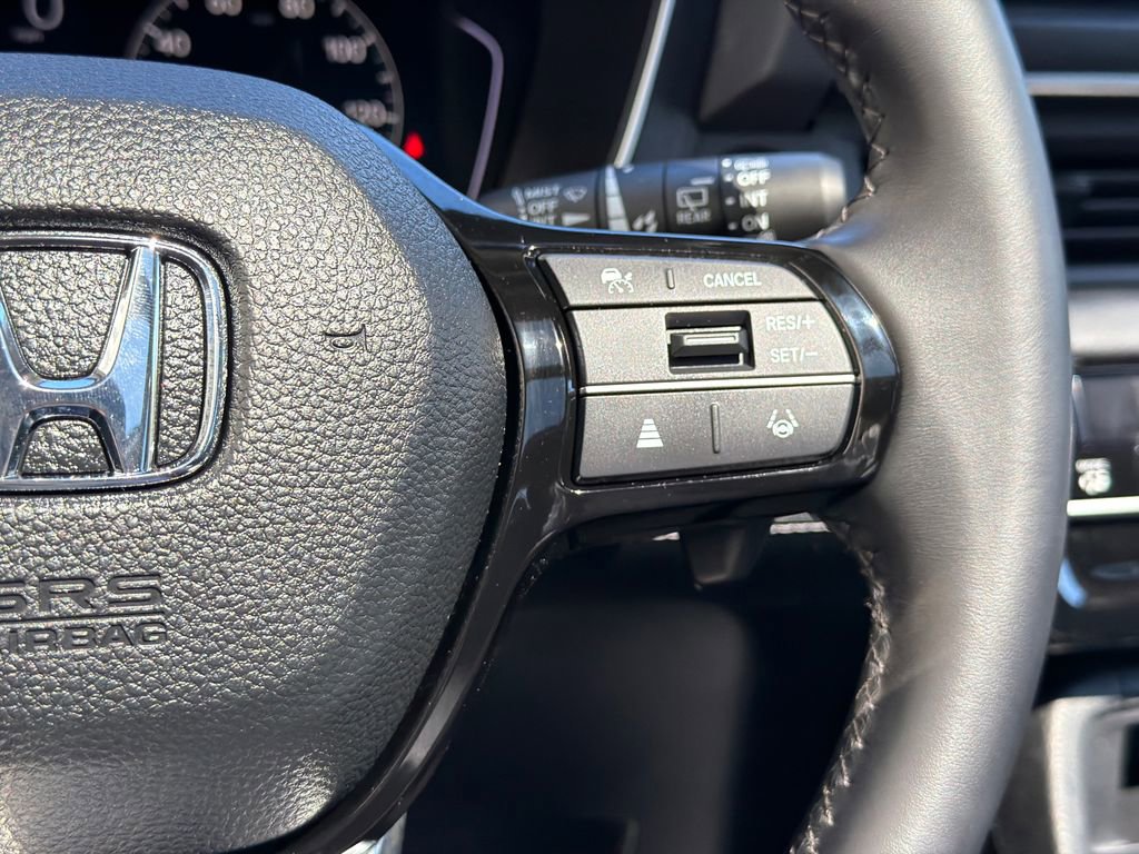 Certified 2025 Honda Pilot Touring image 24